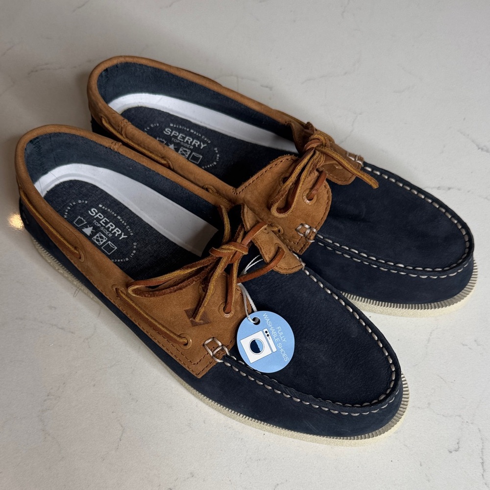 Sperry Men's Dark Blue and Tan Boat Shoes
